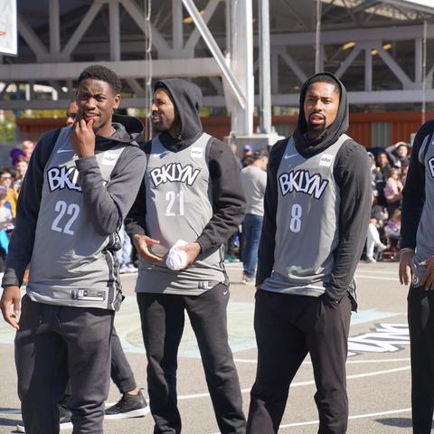 《街头篮球》20年回忆杀!隔壁座位,热血重连,速来! 《街头篮球》20年回忆杀!隔壁座位,热血重连,速来!