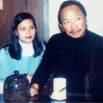 古龙旧情谜团,红颜真相揭秘 古龙旧情谜团,红颜真相揭秘