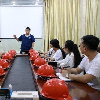 《少女前线》Steam版2025夏上线,你准备好了吗? 《少女前线》Steam版2025夏上线,你准备好了吗?