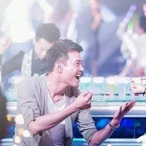 无畏契约奇点套装特效等级揭秘：几级提升战力？