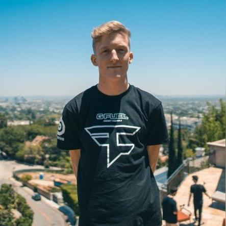 堡垒之夜女神直播：Tfue携手吃鸡大作战