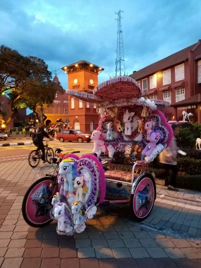 《马车世界》台湾、新马泰菲沙版实体同捆 《马车世界》台湾、新马泰菲沙版实体同捆