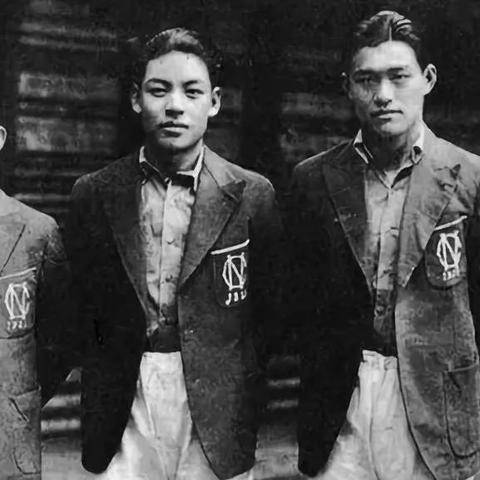 《战舰世界》变形金刚联动再启：汽车人变形盛宴