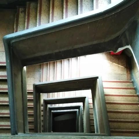 《Minecraft》全自动隐藏楼梯制作教程