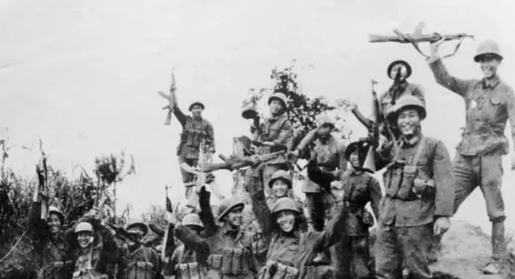 《揭秘33号远征队吕涅中后期神兵利器!》 《揭秘33号远征队吕涅中后期神兵利器!》