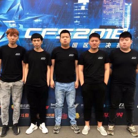 《绝地求生》新版本枪王揭秘:步枪冲锋枪最强配置大公开! 《绝地求生》新版本枪王揭秘:步枪冲锋枪最强配置大公开!