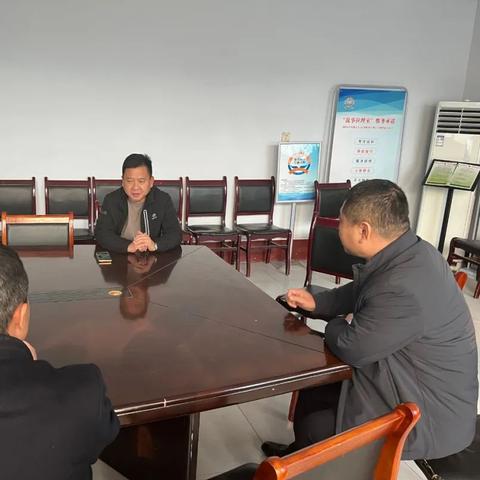 周末值班揭秘：揭秘值班背后的故事，你敢看吗？