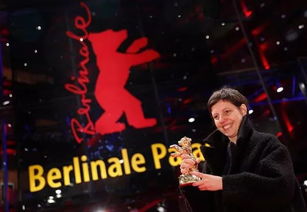 《鸣潮》海床探险,索拉电影节独家玩法揭秘! 《鸣潮》海床探险,索拉电影节独家玩法揭秘!