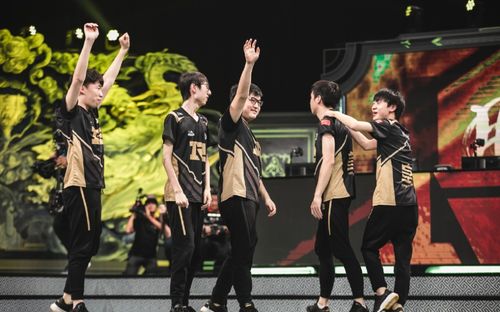 Uzi荣登电竞名人堂！多家俱乐部齐祝贺，揭秘背后的故事