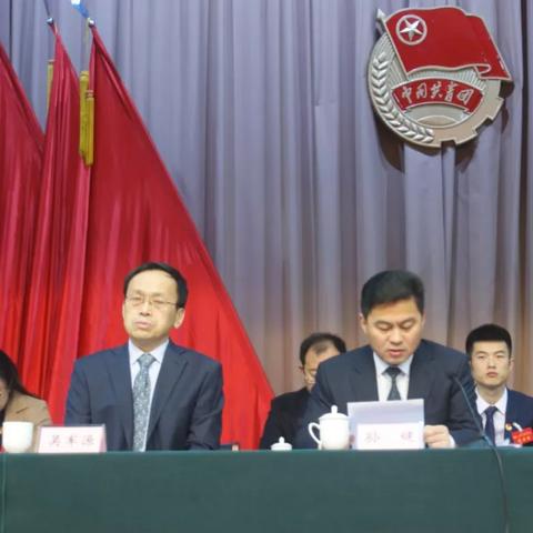 《胜利女神新篇章，公测福利大揭秘！》