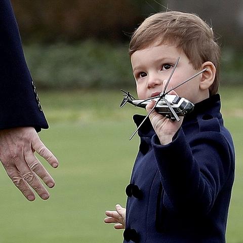 《少数幸运儿》试玩揭秘:揭秘游戏魅力,你也能成为幸运儿吗? 《少数幸运儿》试玩揭秘:揭秘游戏魅力,你也能成为幸运儿吗?