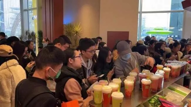 玉麒麟退圈风波:揭秘富豪如何玩转校园饮料大赛 玉麒麟退圈风波:揭秘富豪如何玩转校园饮料大赛