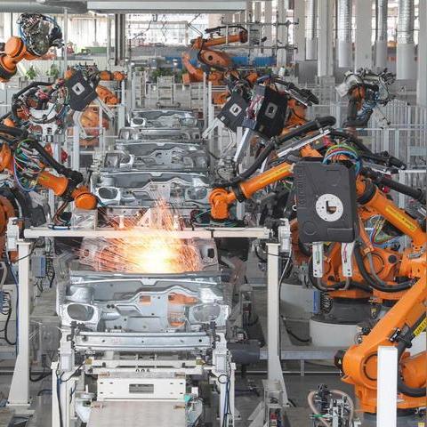 2025腾讯VS网易新游对决:独家揭秘,哪家新游更胜一筹? 2025腾讯VS网易新游对决:独家揭秘,哪家新游更胜一筹?