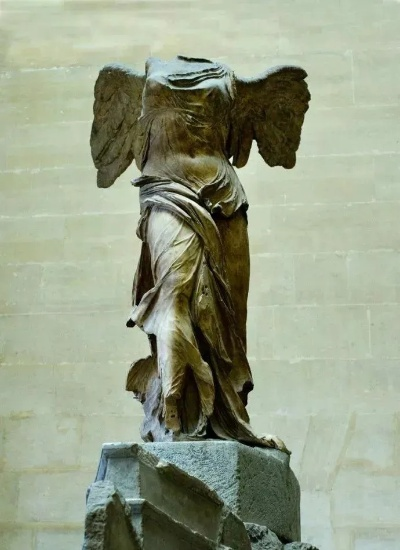 《胜利女神再现,海伦揭开新篇章之谜》 《胜利女神再现,海伦揭开新篇章之谜》