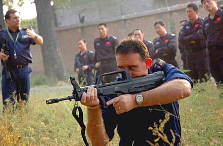 《QBZ95新步枪评测:绝地求生中的月票通行证,这把枪真的强吗?》 《QBZ95新步枪评测:绝地求生中的月票通行证,这把枪真的强吗?》