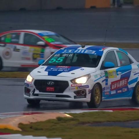 超级房车赛:揭秘全赛道精彩瞬间,不容错过的汽车运动盛宴 超级房车赛:揭秘全赛道精彩瞬间,不容错过的汽车运动盛宴