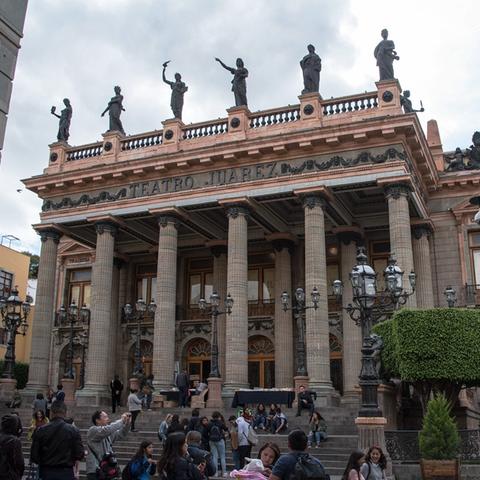 《中世纪奇遇：揭秘《伟大时代中世纪》游戏魅力》