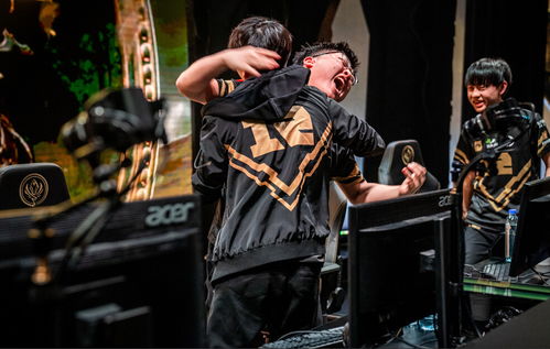 Uzi抖音独家直播！卡莎名人堂皮肤限时折扣抢购！