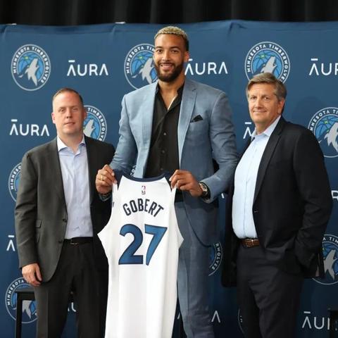 《2025年必玩!免费GM手游平台,十大热门推荐》 《2025年必玩!免费GM手游平台,十大热门推荐》