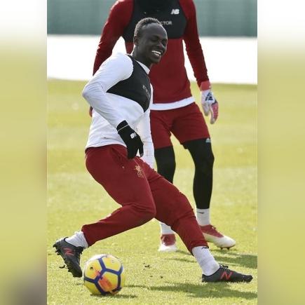 《绝地求生VS堡垒之夜：实战对比，谁才是游戏王？》