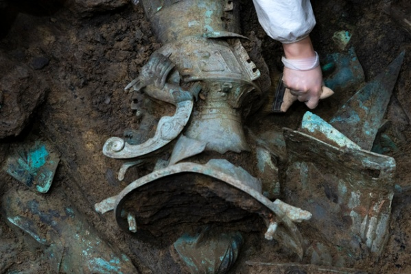 星墟古地新发现！探寻神秘异宝的冒险之旅