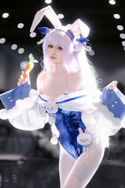 丰腴白丝拉菲cos惊艳,绝美腰臀比! 丰腴白丝拉菲cos惊艳,绝美腰臀比!