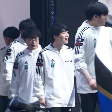 《炉石传说》乱斗6胜DK卡组攻略:轻松取胜的秘密武器 《炉石传说》乱斗6胜DK卡组攻略:轻松取胜的秘密武器