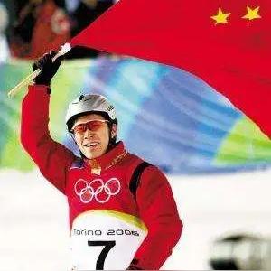 《解限机永久服装攻略：轻松获取方法大揭秘》