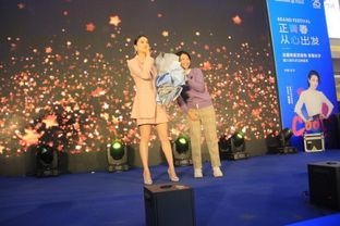 《晶核二周年狂欢！王心凌助阵，激战正酣“打打打”》