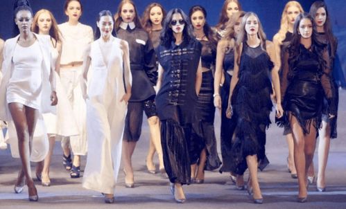 《EQ II东方版》派对盛况:四大名模亲临,独家现场揭秘! 《EQ II东方版》派对盛况:四大名模亲临,独家现场揭秘!