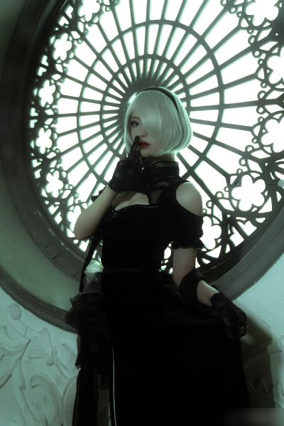 《尼尔》2B还原度爆表！日本Coser惊艳复刻，现实与虚拟的界限模糊