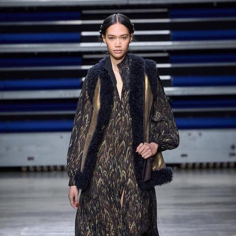 《解限机》时装“潮向百年”揭秘:玩家热议中! 《解限机》时装“潮向百年”揭秘:玩家热议中!