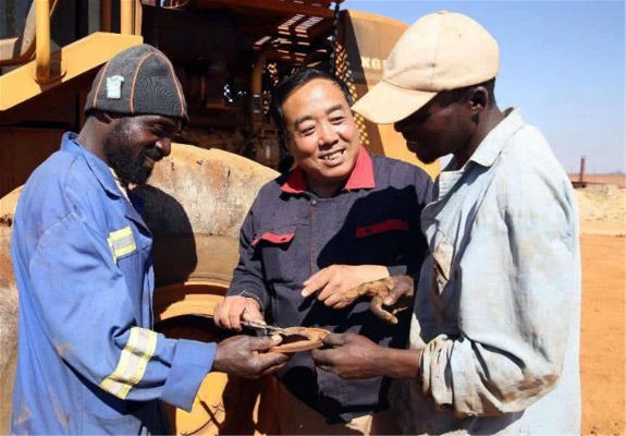 魔兽非洲工作室时薪2块，产业链卷动背后的资本家泪点揭秘