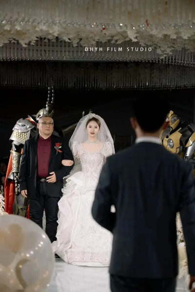 《征服》20年前万人线上婚礼：重温经典爱情传奇