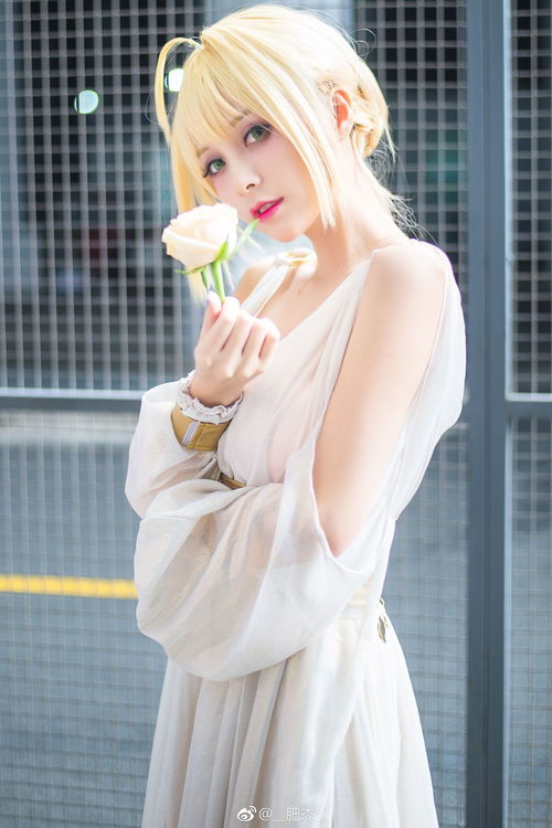 《鸣潮》cos椿:白毛萝莉纯欲魅力,身材吸睛! 《鸣潮》cos椿:白毛萝莉纯欲魅力,身材吸睛!