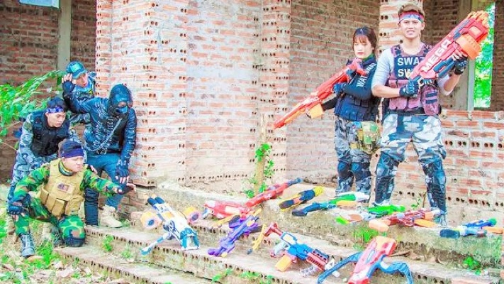 CS训练营独家揭秘:揭秘“听”的绝密技巧,提升反恐实力！