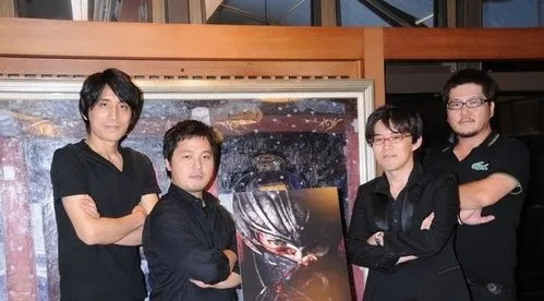 《死或生》忍龙系列灵魂制作人板垣伴信离世,游戏界痛失“硫酸脸”传奇! 《死或生》忍龙系列灵魂制作人板垣伴信离世,游戏界痛失“硫酸脸”传奇!