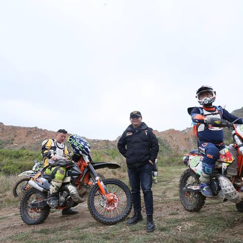 《英雄连3》多人模式首曝：战场再燃激情！