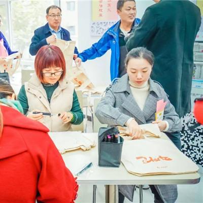 公益手游必备!绿色盒子2025年度推荐,手游盒子APP排行前十强揭晓 公益手游必备!绿色盒子2025年度推荐,手游盒子APP排行前十强揭晓