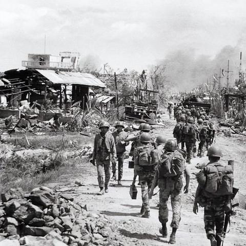 《贪婪之秋》评测揭秘:辉煌背后隐藏的惊人腐败真相 《贪婪之秋》评测揭秘:辉煌背后隐藏的惊人腐败真相