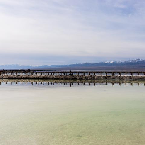 《我还活着》评测:深度剖析生死边缘的生存挑战,揭秘游戏极致体验! 《我还活着》评测:深度剖析生死边缘的生存挑战,揭秘游戏极致体验!