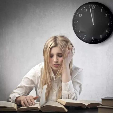 悬疑巨作《心灵杀手》PC版评测:迟到的大片改写,深度解析游戏魅力 悬疑巨作《心灵杀手》PC版评测:迟到的大片改写,深度解析游戏魅力