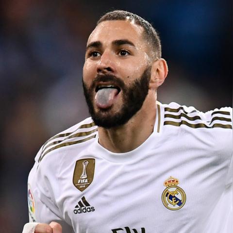 《饿狼传说》C罗败北经典台词揭秘：群狼之城战况解析