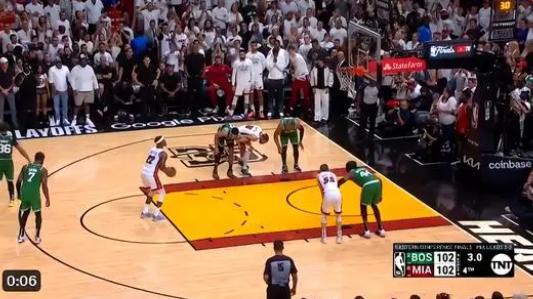 金东焕连段攻略，群狼之城绝杀技巧揭秘！