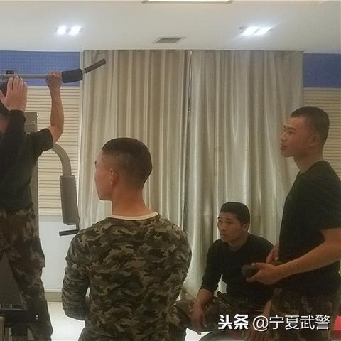 《无限暖暖》新版本惊艳上线，激战2DLC同步发布，畅享全新游戏体验