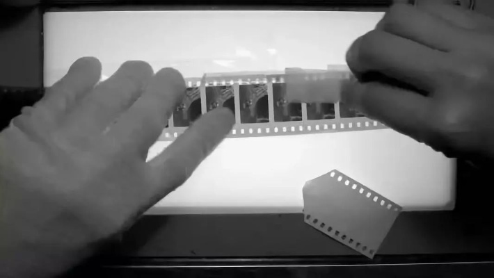 方根胶卷评测：探秘旅游与破案的双重乐趣