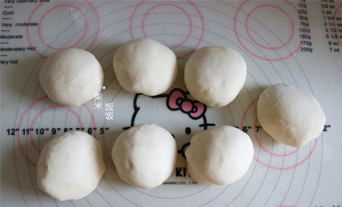 香软大白面团,捏出独特魅力! 香软大白面团,捏出独特魅力!