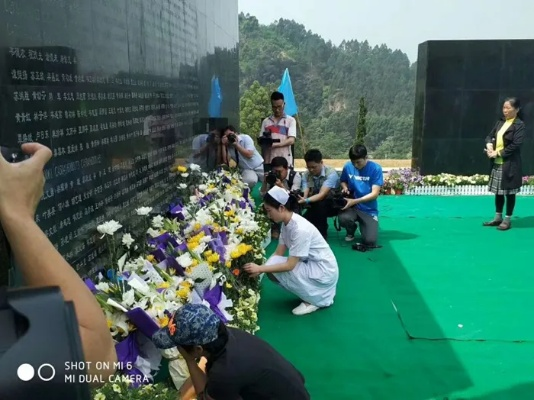 开发者深情缅怀：无私资助，铭记父亲葬礼大爱