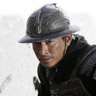 悍将传世网页版，2025年新手如何零成本飙升战力斩获神装？