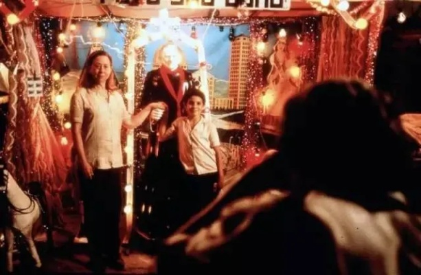 怪诞反乌托邦圣诞惊悚巨制,《巴西》揭秘异域奇幻之旅 怪诞反乌托邦圣诞惊悚巨制,《巴西》揭秘异域奇幻之旅